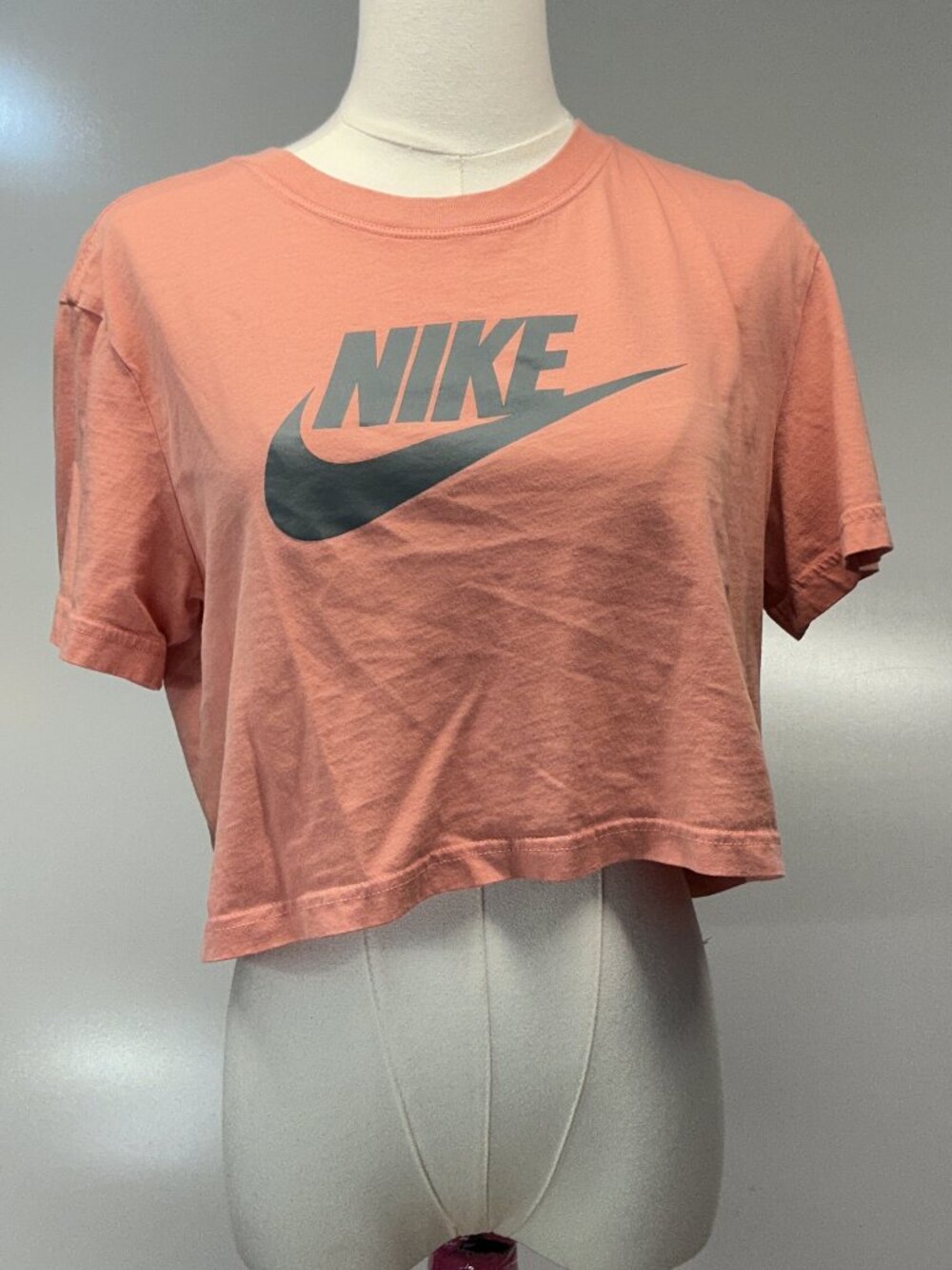 Nike Sportswear Essential Crop Top Peach Graphic Tee Futura Swoosh Size S - Picture 2 of 12